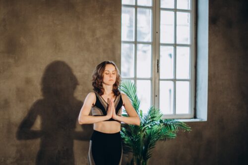 L’importance de la pratique du yoga à la maison